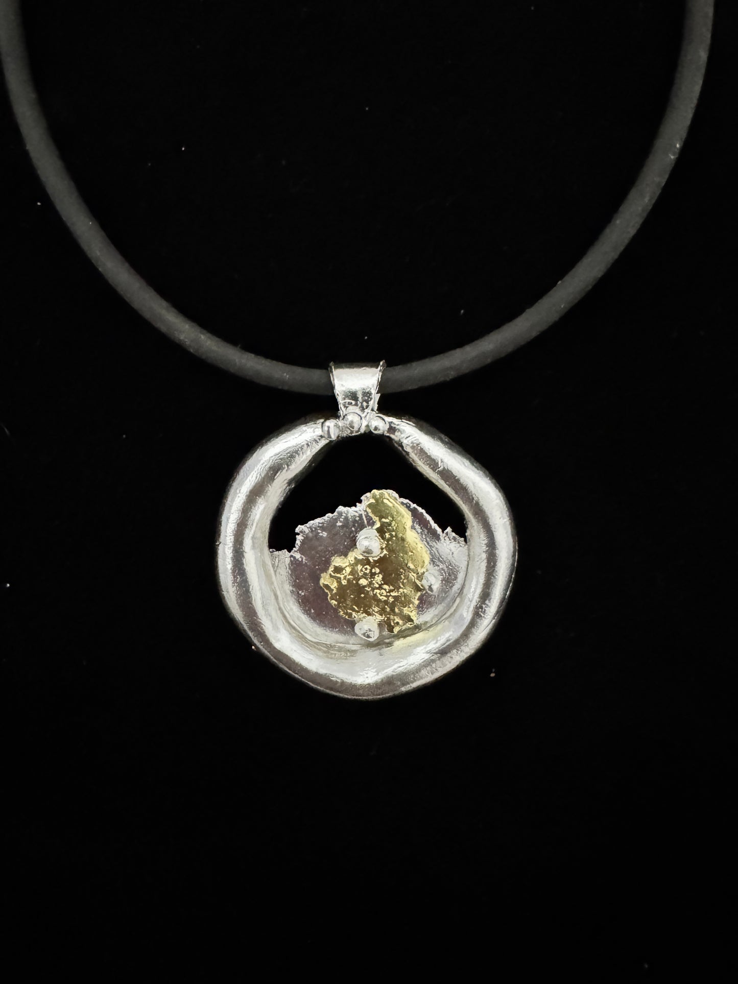 Naomi Gold Pendant